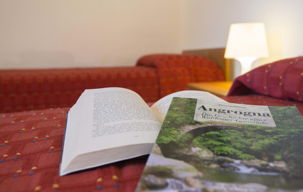 Foresteria Valdese Hotel Torre Pellice Eksteriør billede