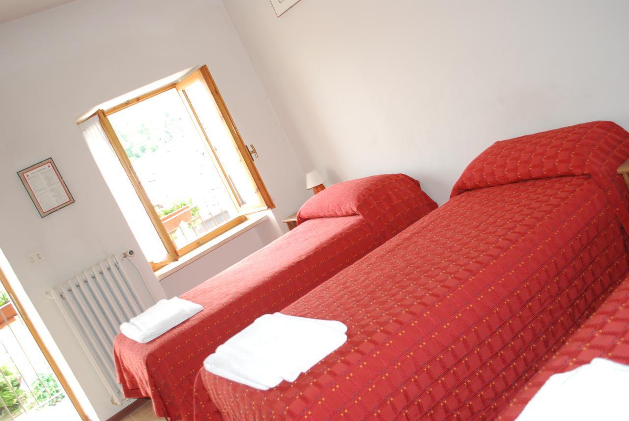 Foresteria Valdese Hotel Torre Pellice Eksteriør billede